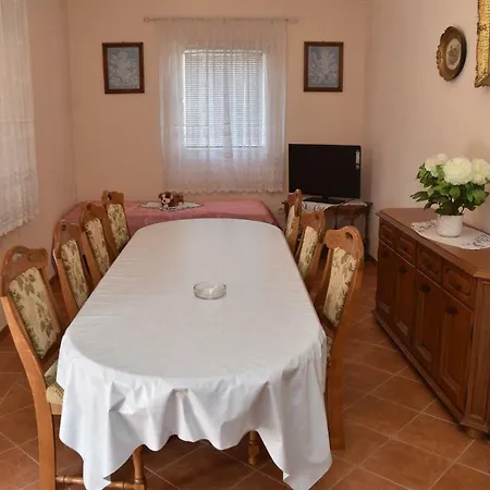 Danesic Appartamento Vir